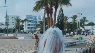 ella de la puterea dragostei &icirc;n rochie de mireasă