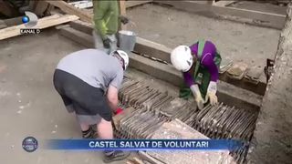 Castel salvat de voluntari