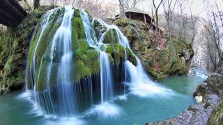 Cascada Bigăr înainte să se prăbuşească