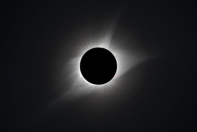 Eclipsa de Soare din 10 iunie 2021. Va fi vizibilă partial din România, pentru câteva minute