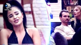 Aya face dezvăluiri șocante despre un cuplu din casa Puterea Dragostei:"Daca nu e filmat, omul n-o pupa..&rdquo;