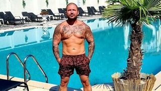 VIDEO - Viață de nabab în arest la domiciliu. Iustin Covei, fiu de magistrat, dă chefuri de pomină în complexul de lux pe care îl deține