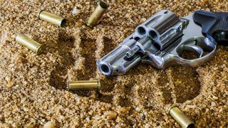 Crimă teribilă: doi copii și un bătrân au fost uciși pe loc