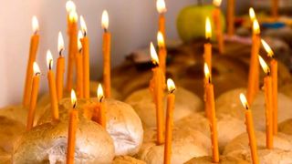 Moșii de vară 2021. Ce se &icirc;mparte de S&acirc;mbăta Moților. Tradiții și obiceiuri