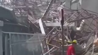 Tragedie &icirc;n Belgia! Un rom&acirc;n a murit şi alţi cinci sunt răniţi după ce o şcoală &icirc;n construcție s-a prăbușit