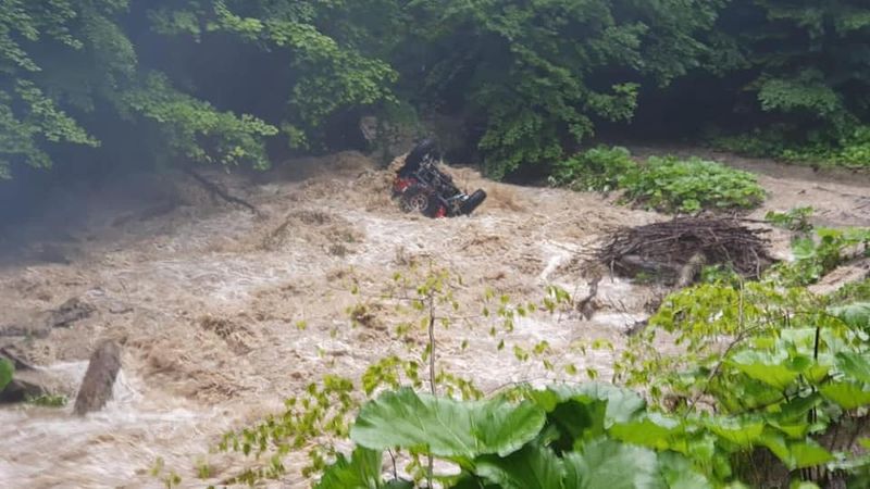 Efecte devastatoare în urma furtunilor, în 16 judeţe din țară. Ce recomandări fac pompierii