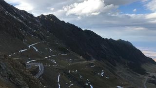 C&acirc;nd se redeschide Transfăgărășanul și care sunt condiţiile &icirc;n care ar putea să se am&acirc;ne reluarea circulaţiei