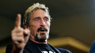 Miliardarul american John McAfee, creatorul unui antivirus celebru, s-a sinucis într-o închisoare din Spania
