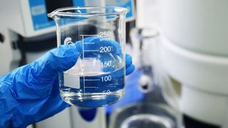 Cum se folosesc corect mănușile de latex