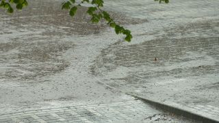 Anunț ANM. Se întorc ploile și vijeliile în țară