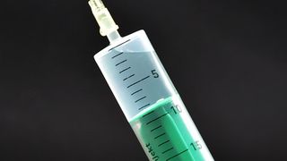 Cât de eficient este vaccinul anti-COVID-19 Pfizer împotriva noilor variante COVID-19?