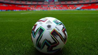 Avertisment OMS: Țările care găzduiesc EURO 2020 vor avea parte de o „supercontagiere” cu noul coronavirus