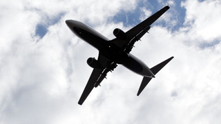 Un avion cu 92 de oameni la bord s-a prăbușit, duminică dimineața