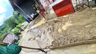 furtuni puternice &icirc;n prahova