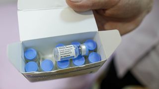 Un nou centru de vaccinare drive-thru se deschide sâmbăta viitoare pe Transalpina. Programul oficial, chiar aici