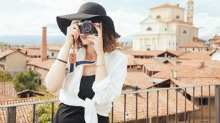 VIDEO | Influencerii din Norvegia, obligați să precizeze dacă pozele pe care le postează sunt editate