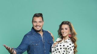 &rdquo;Roata Norocului&rdquo;, cea mai iubită emisiune concurs, revine &icirc;n această seară, cu un nou sezon, de la ora 20:00!  Sonny Flame și soția sa, invitații din această seară