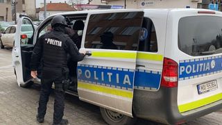 VIDEO | Percheziții de amploare la Arad. Posibilă legătură cu asasinarea omului de afaceri?