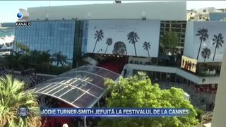 Jodie Turner - Smith jefuită la Festivalul de la Cannes