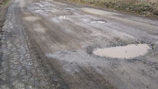 Florin C&icirc;țu: &rdquo;&Icirc;n Rom&acirc;nia nu mai trebuie să avem, &icirc;n secolul 21, drumuri de păm&acirc;nt&rdquo;