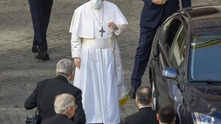 VIDEO | Papa Francisc s-a întors la Vatican după operație