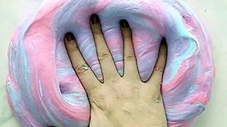 Rețetă de slime. Cum să-ți faci acasă jucaria la modă în 2021