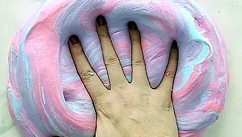 Rețetă de slime. Cum să-ți faci acasă jucaria la modă în 2021