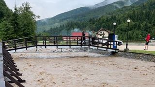 Apele r&acirc;ului Bega s-au umflat &icirc;n urma ploilor torenţiale
