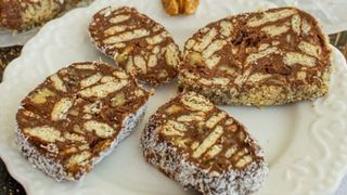 Salam de biscuiţi: Reţeta copilăriei. Cel mai bun desert