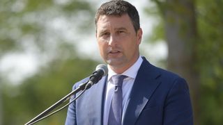 Ministrul Mediului: ”Hrănirea  urşilor  se va interzice şi vor fi sancţiuni mai mari pentru cei care nu respectă aceste interdicţii”