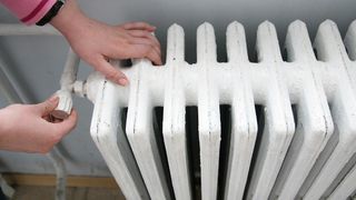 Nicuşor Dan: ,,Bucureştenii nu o să răm&acirc;nă fără căldură şi apă caldă. Am preluat o situaţie financiară foarte, foarte complicată, pe care am redresat-o destul de mult"