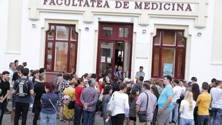 Rezultate Admitere Medicină 2021. Cum poţi vedea notele la UMF Carol Davila Bucureşti, UMF Iaşi, UMF Cluj, UMF Braşov, UMF Craiova, UMF Sibiu şi UMF Târgu Mureş