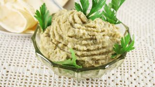 Cum se face salata de vinete cu maioneză?