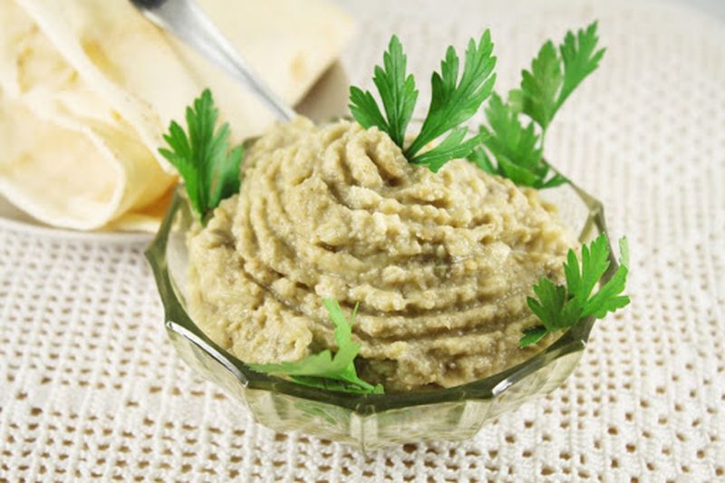 Cum se face salata de vinete cu maioneză?