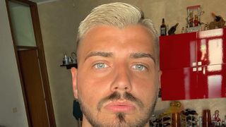 Alexandru de la "Puterea Dragostei", &icirc;ntr-o relație cu o brunetă misterioasă - FOTO