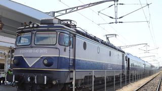 VIDEO | Călătoriile cu trenul, adevărate curse de încercare pentru românii nevoiți să se sufoce