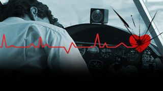 Pilotul unei aeronave Tarom, preluat de SMURD pe Aeroportul Otopeni după ce a leșinat în avion