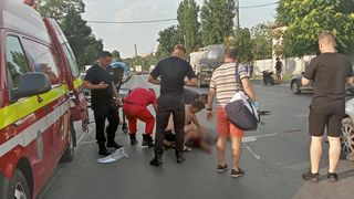 Un bărbat care circula pe trotinetă a fost ucis de un motociclist, în urma unei șicanări în trafic