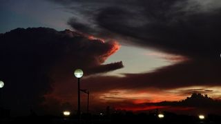 COD ROȘU de vijelii în mai multe județe - UPDATE