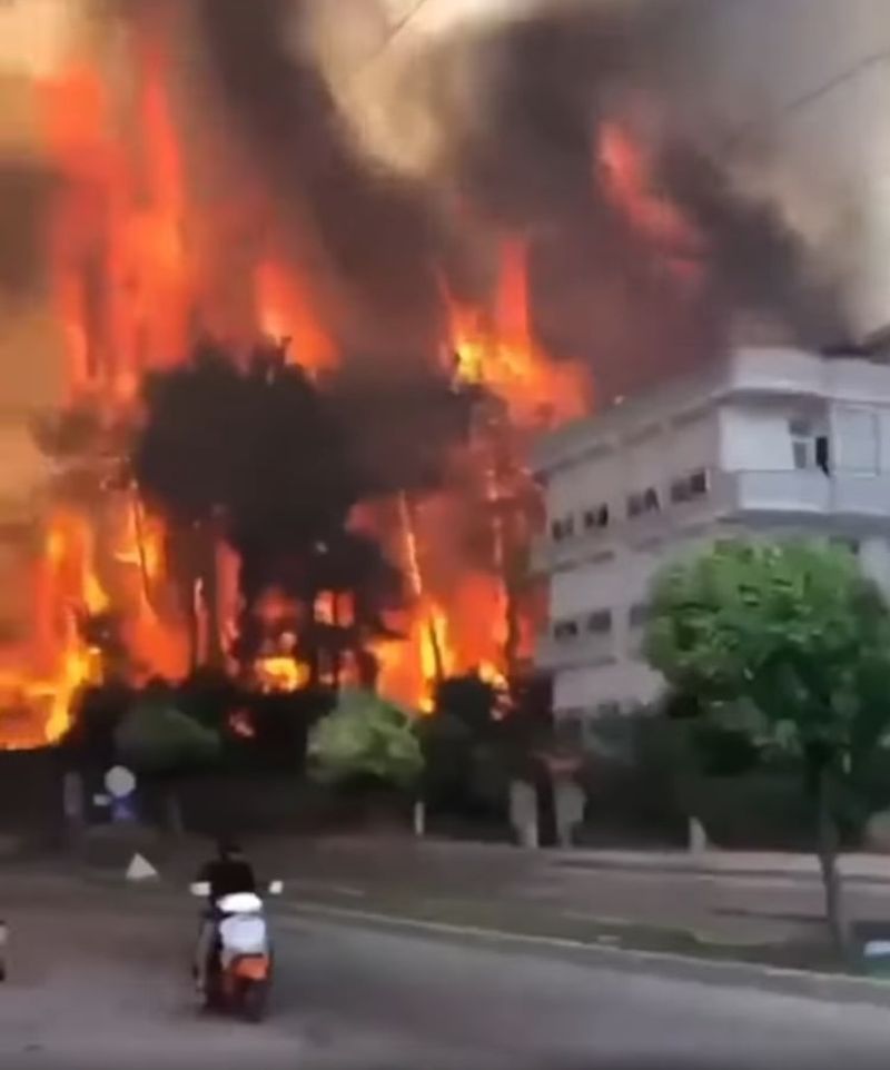 Incendiile puternice din Turcia continuă să facă ravagii, 13 focare fiind scăpate de sub control - VIDEO