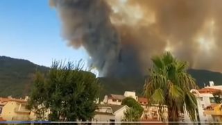 Incendiile puternice din Turcia continuă să facă ravagii, 13 focare fiind scăpate de sub control - VIDEO