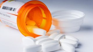 OMS: Trei medicamente anti-COVID, în faza de studiu clinic