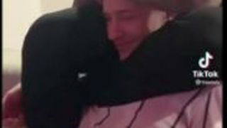 VIDEO | Bărbatul care a terorizat Mamaia, după ce a aruncat &icirc;n turiști cu sticle și scaune, a fost identificat