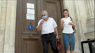 Milionarul grec care a făcut accident cu un motociclist în Bulgaria iar apoi l-a abandonat într-un șanț cu gândul că va scăpa de pedeapsă a ajuns astăzi in fața judecătorilor