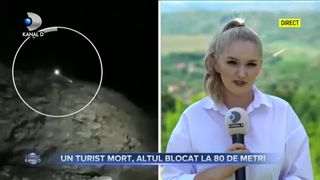 Un turist mort, altul blocat la 80 de metri