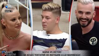 Victor de la "Puterea Dragostei", acuzat că îl imită pe Cristi Marinescu în oglinda din baie. "Crede că e șeful casei"