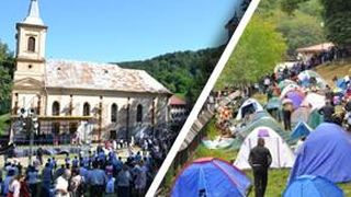 VIDEO| Pelerinaj fără restricții. Peste 50.000 de credincioși au participat la ceremoniile religioase