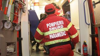 Fetiță de 3 ani, lovită cu mașina de un șofer băut. Vinovatul a fugit de la locul accidentului