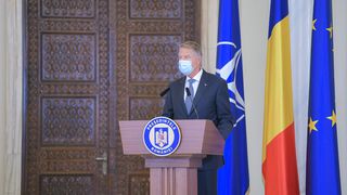 Klaus Iohannis îi decorează pe sportivii care au venit cu medalii de la Tokyo 2020