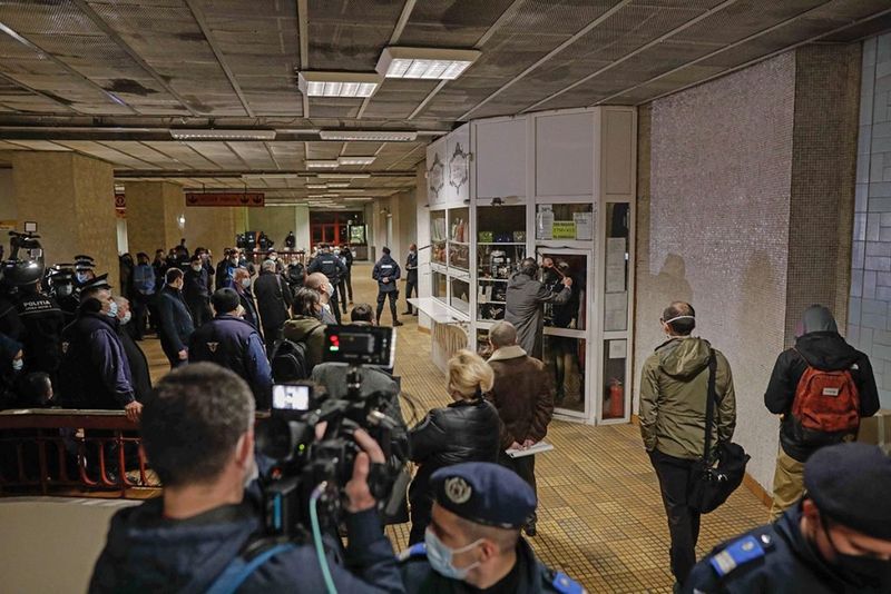 Demolare spații metrou